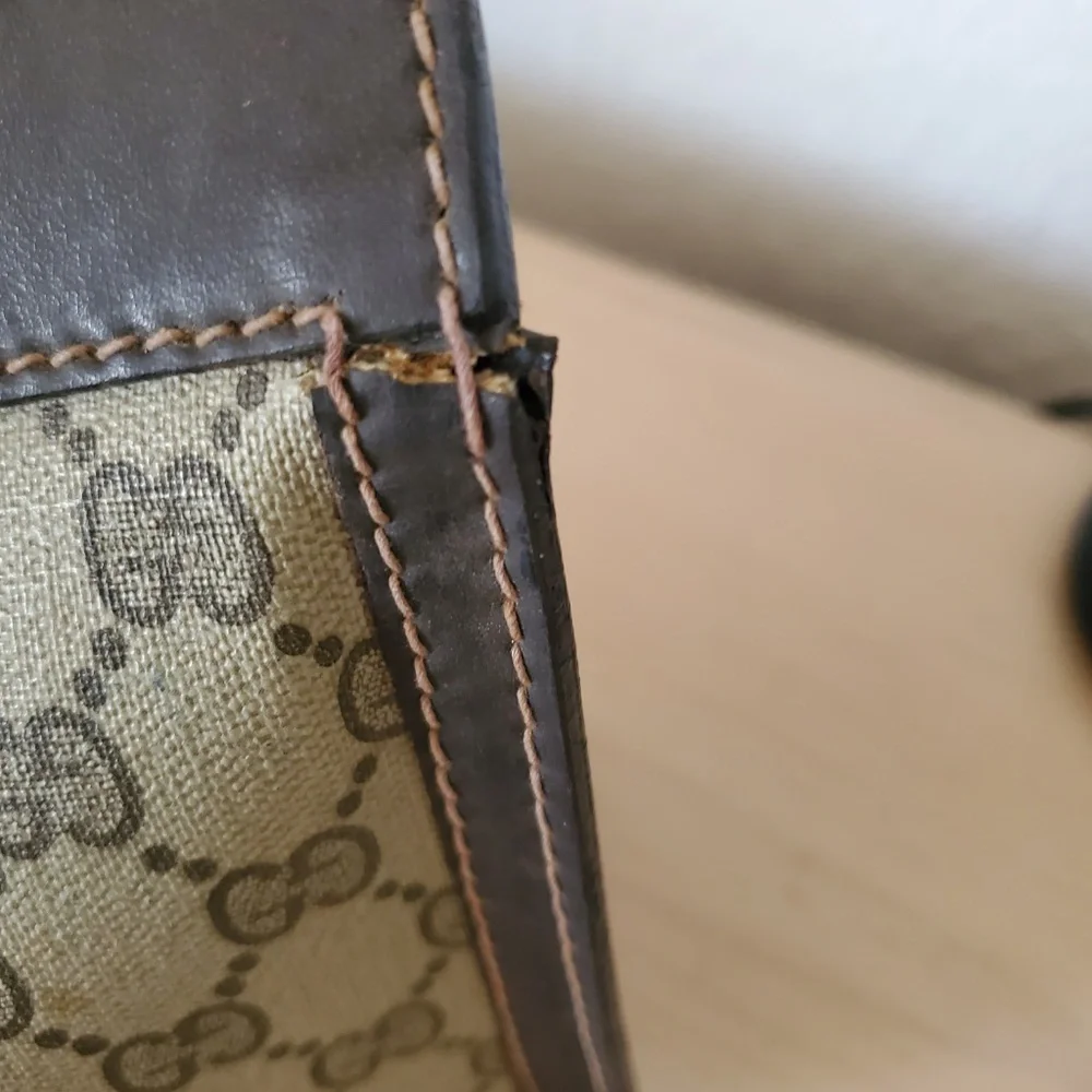 Vintage Gucci Parfums Monogram Cosmetic Bag 1970's - Picture 7 of 11